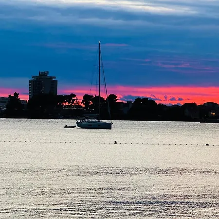 Viktoria Bed & Breakfast 4*