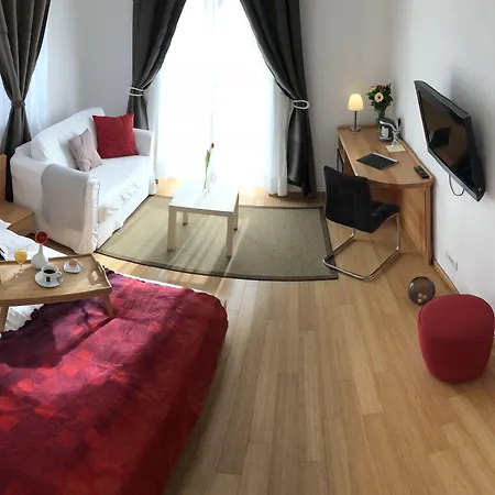 Viktoria Bed & Breakfast 4*