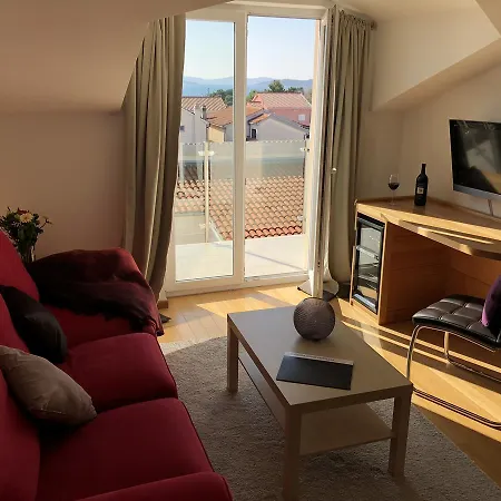 Viktoria Bed & Breakfast 4*