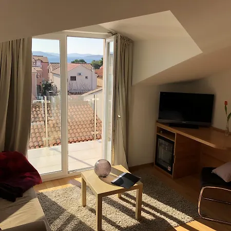 Viktoria Bed & Breakfast 4*