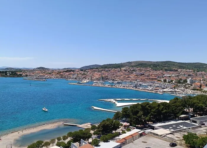 Frühstückspension Viktoria 4*