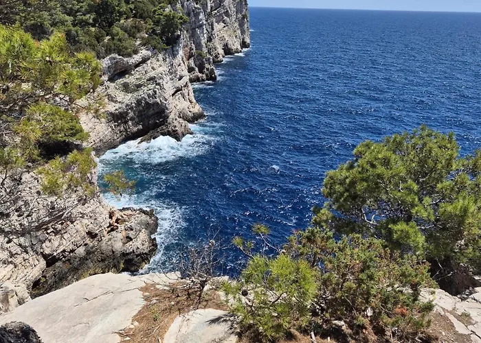 Frühstückspension Viktoria 4*