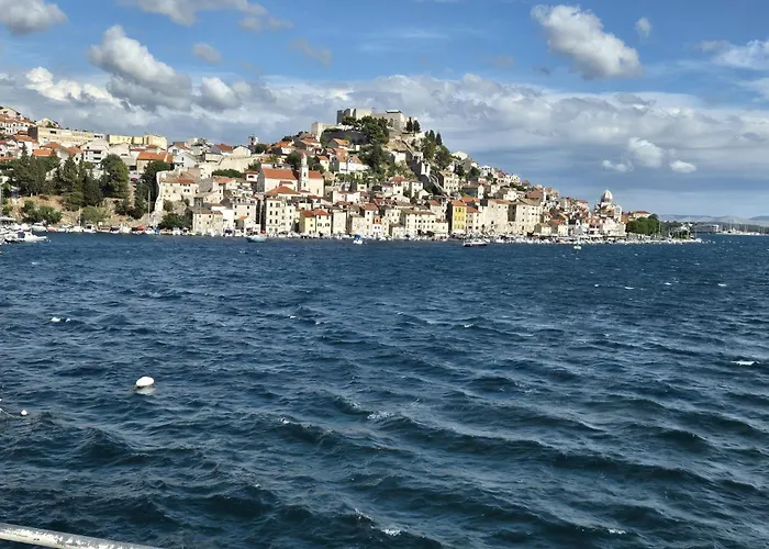 Viktoria לינה וארוחת בוקר וודיצה