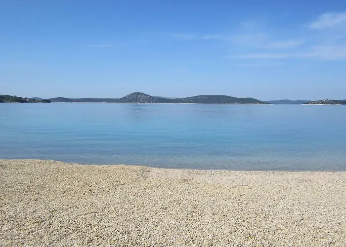 Viktoria לינה וארוחת בוקר